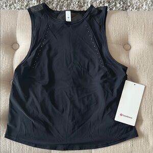 NWT lululemon athletica Black Fitted Crop Muscle Tee